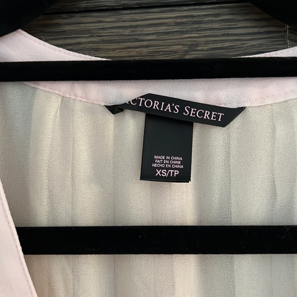 Cream and pink ombré Victoria’s Secret pleated dress - Picture 4 of 7